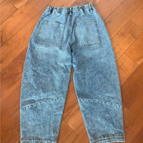 RUTI Barrel. Light Blue Denim Jeans - Picture 3 of 7